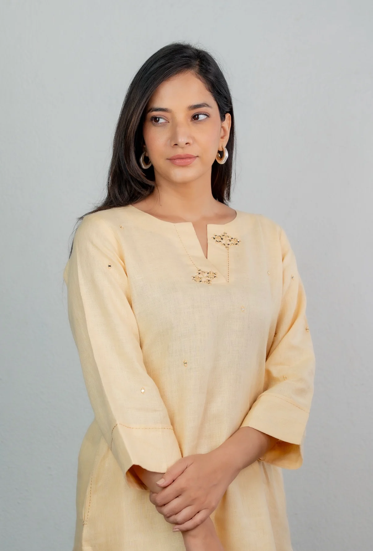 Mellow Yellow-White Linen Pair - Image 6