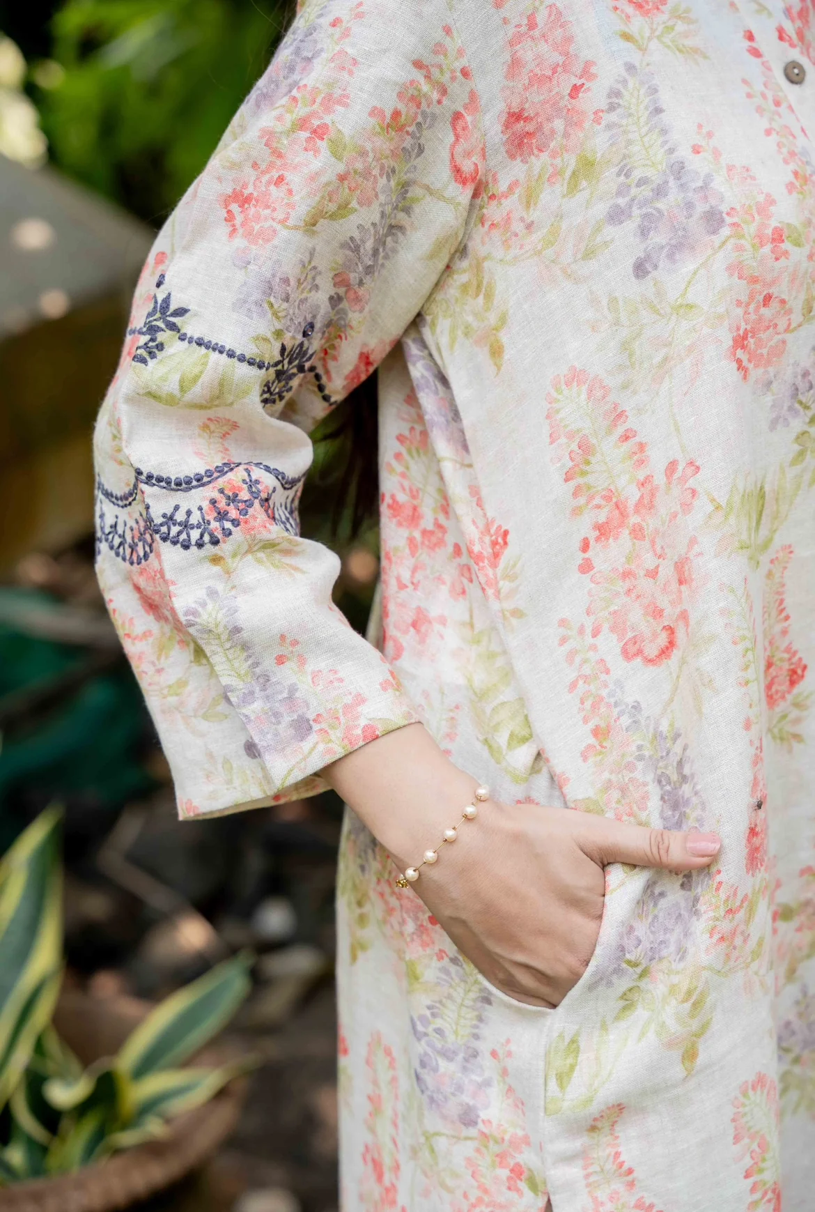 NATURAL FLORAL LINEN PAIR - Image 4