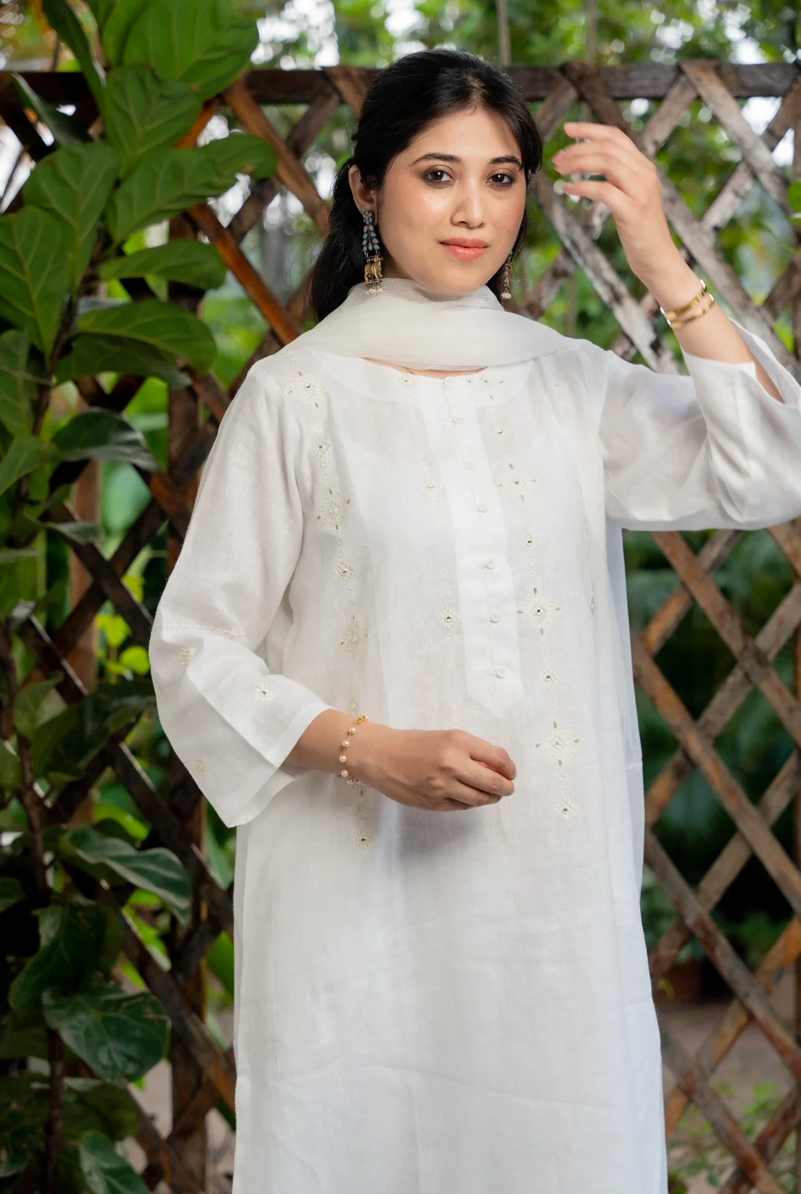 STAR WHITE LINEN SET - Image 3